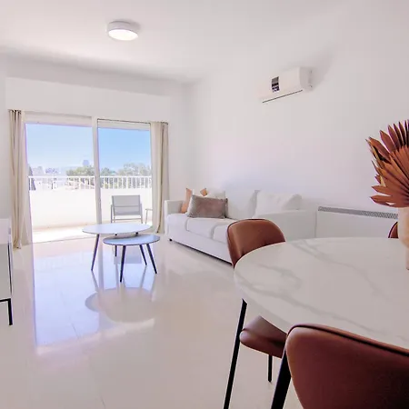 Phaedrus Living Modern City View Flat Nafi Apartment