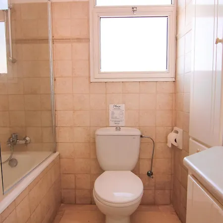 Phaedrus Living Modern City View Flat Nafi