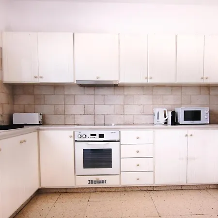 Phaedrus Living Modern City View Flat Nafi * Limassol
